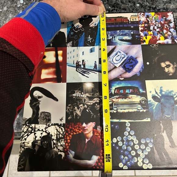 🎶Rare Vintage U2 20th Anniversary Achtung Baby DVD, Artwork and Book Collection - Picture 12 of 15